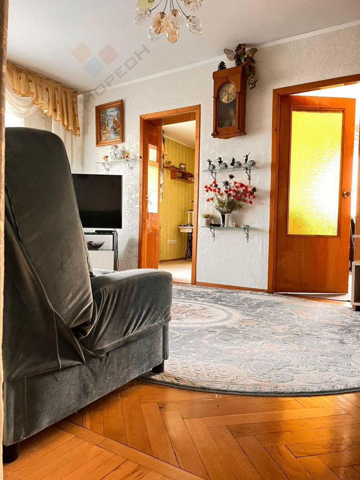 4-комн квартира Гаврилова ул, 105