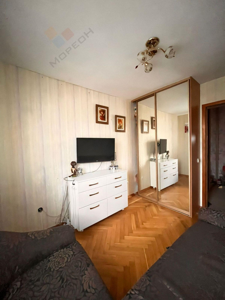 4-комн квартира Гаврилова ул, 105