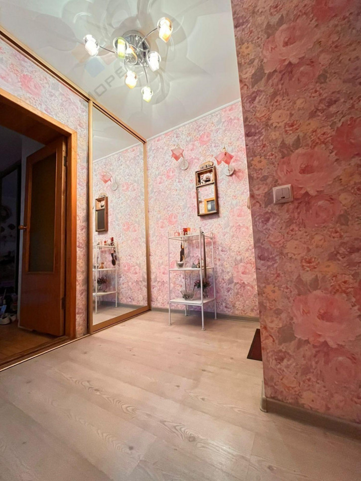 4-комн квартира Гаврилова ул, 105