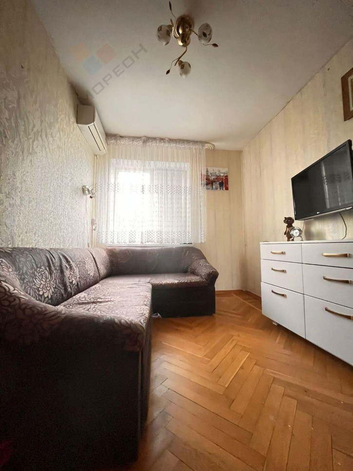 4-комн квартира Гаврилова ул, 105