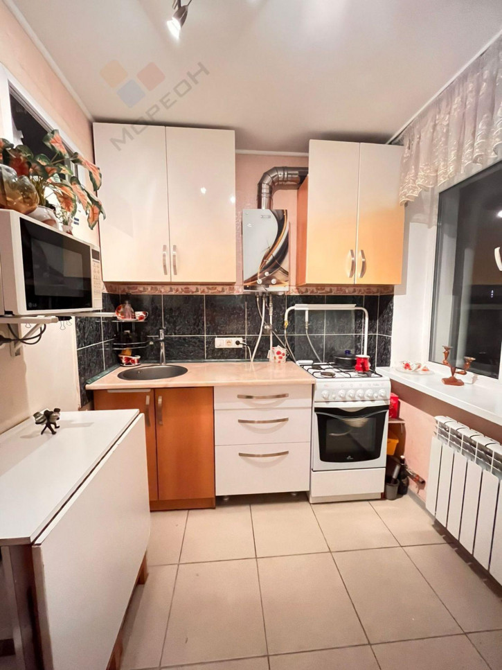4-комн квартира Гаврилова ул, 105