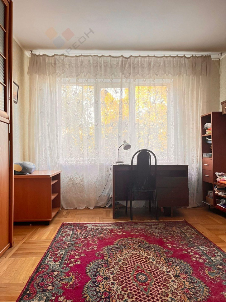 3-комн квартира Кореновская ул, 11