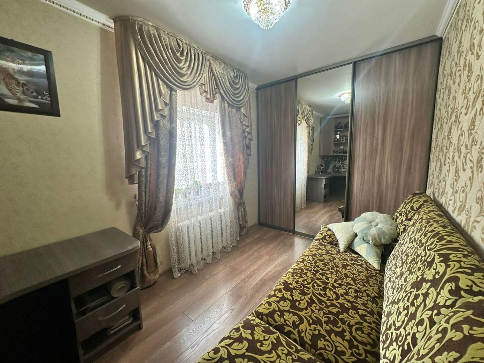 Купить дачу, дом, коттедж за 18 990 000 рублей на улица Космонавтов
