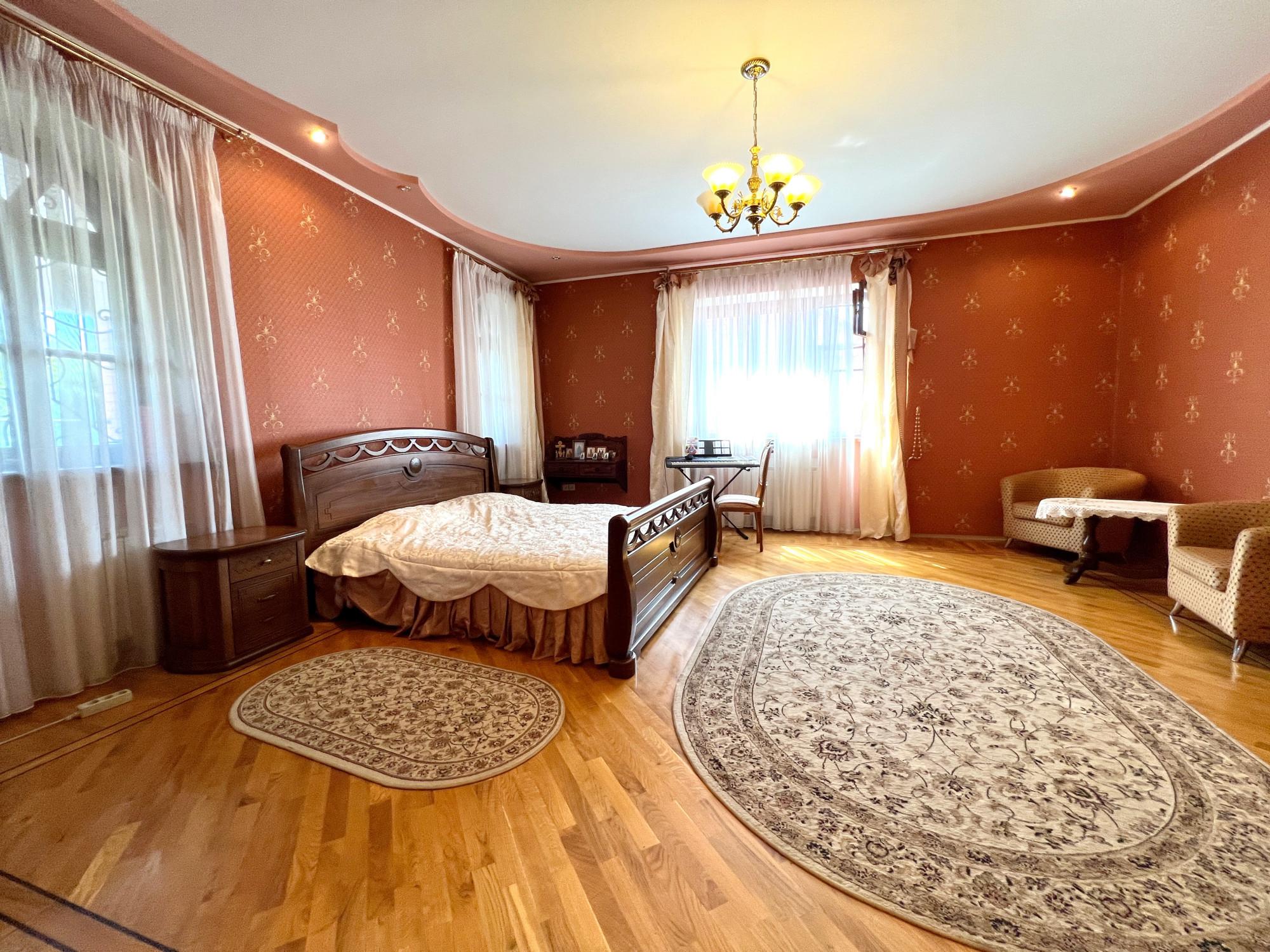 Купить дачу, дом, коттедж за 22 500 000 рублей на Тропинка ул., 35