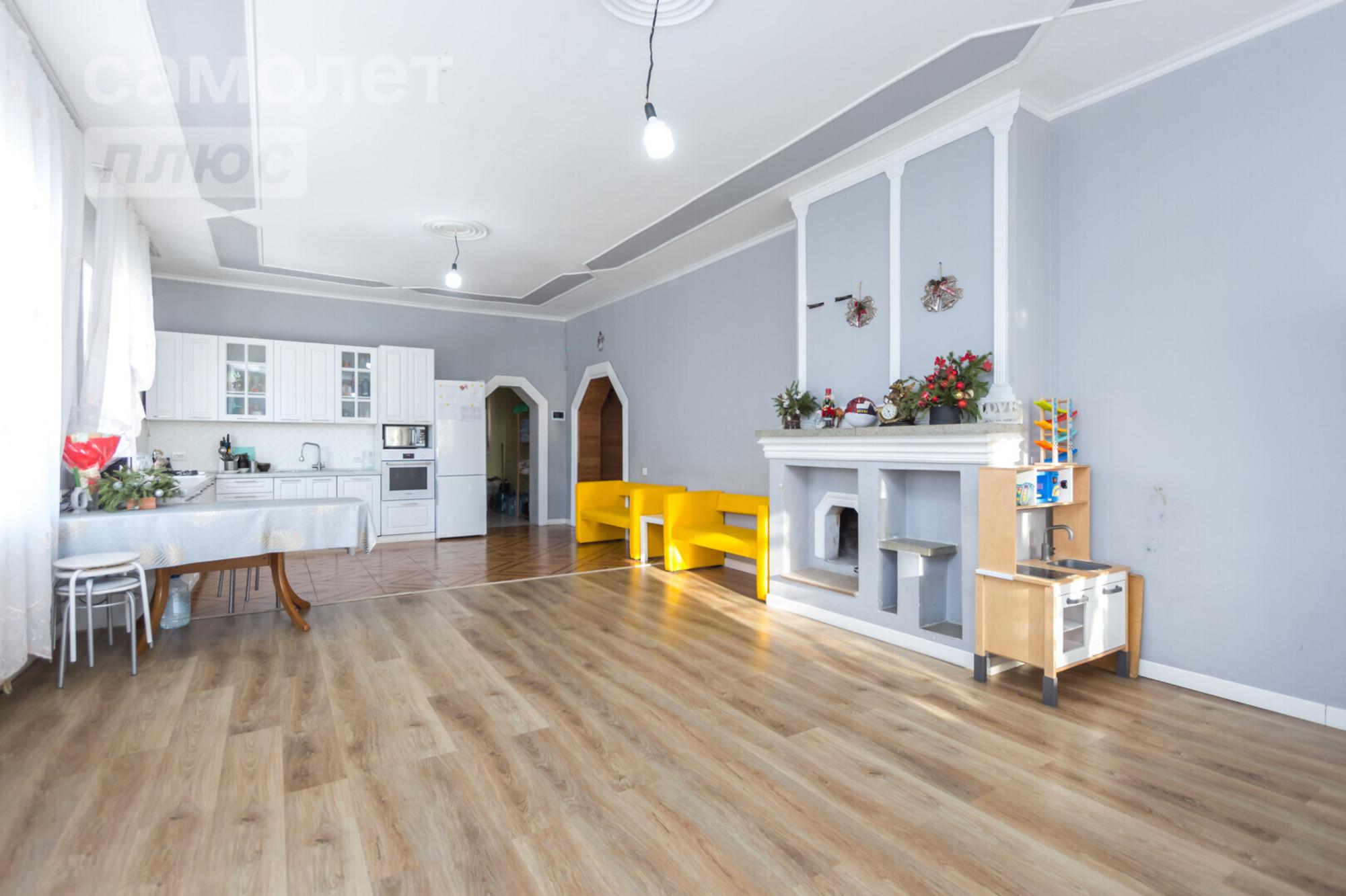 Купить дачу, дом, коттедж за 13 395 000 рублей на Стартовая улица, 15
