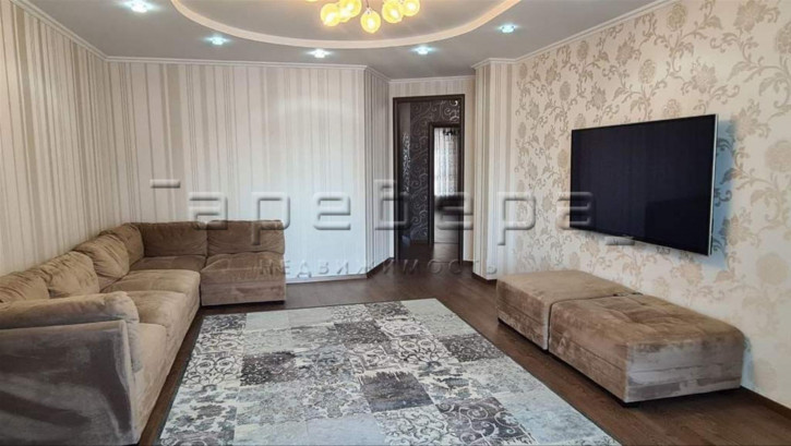 3-комн квартира Авиаторов, 39