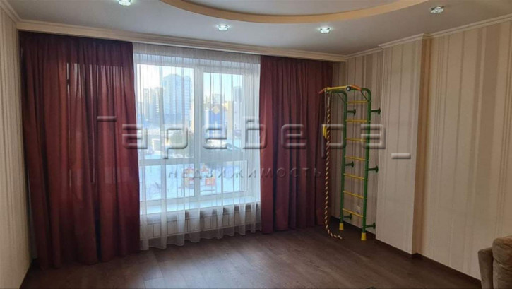 3-комн квартира Авиаторов, 39