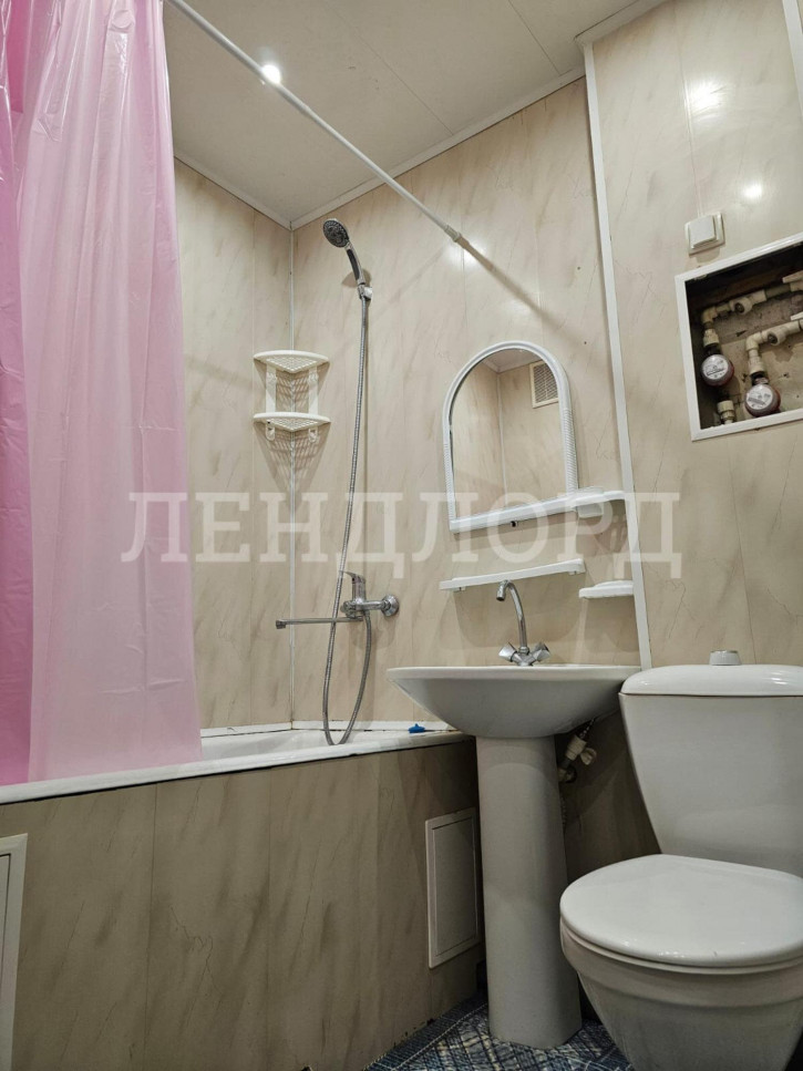 1-комн квартира улица Добровольского, 36/2