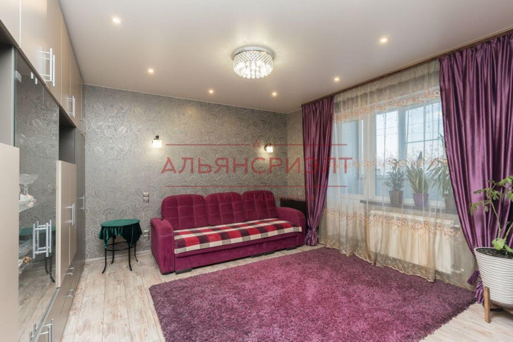 3-комн квартира ул. Есенина,8/5
