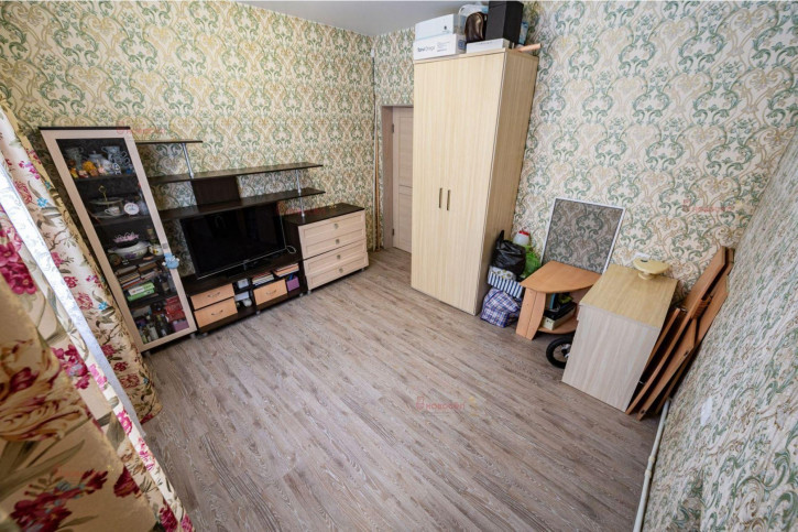 3-комн квартира Испытателей 9