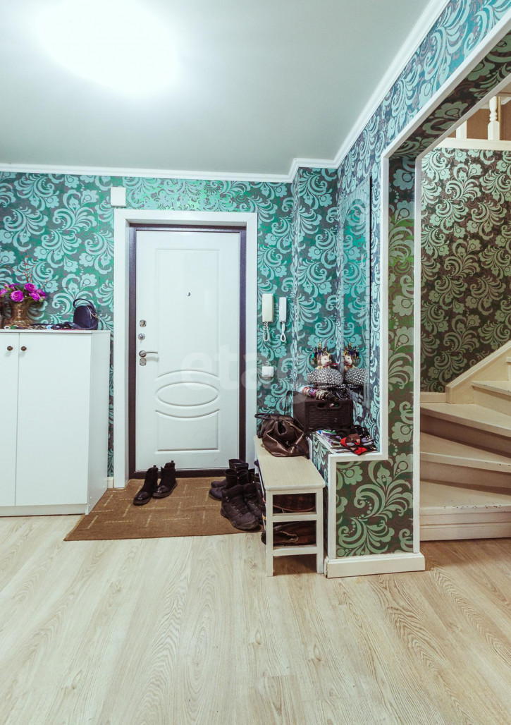 3-комн квартира улица Петина, 4