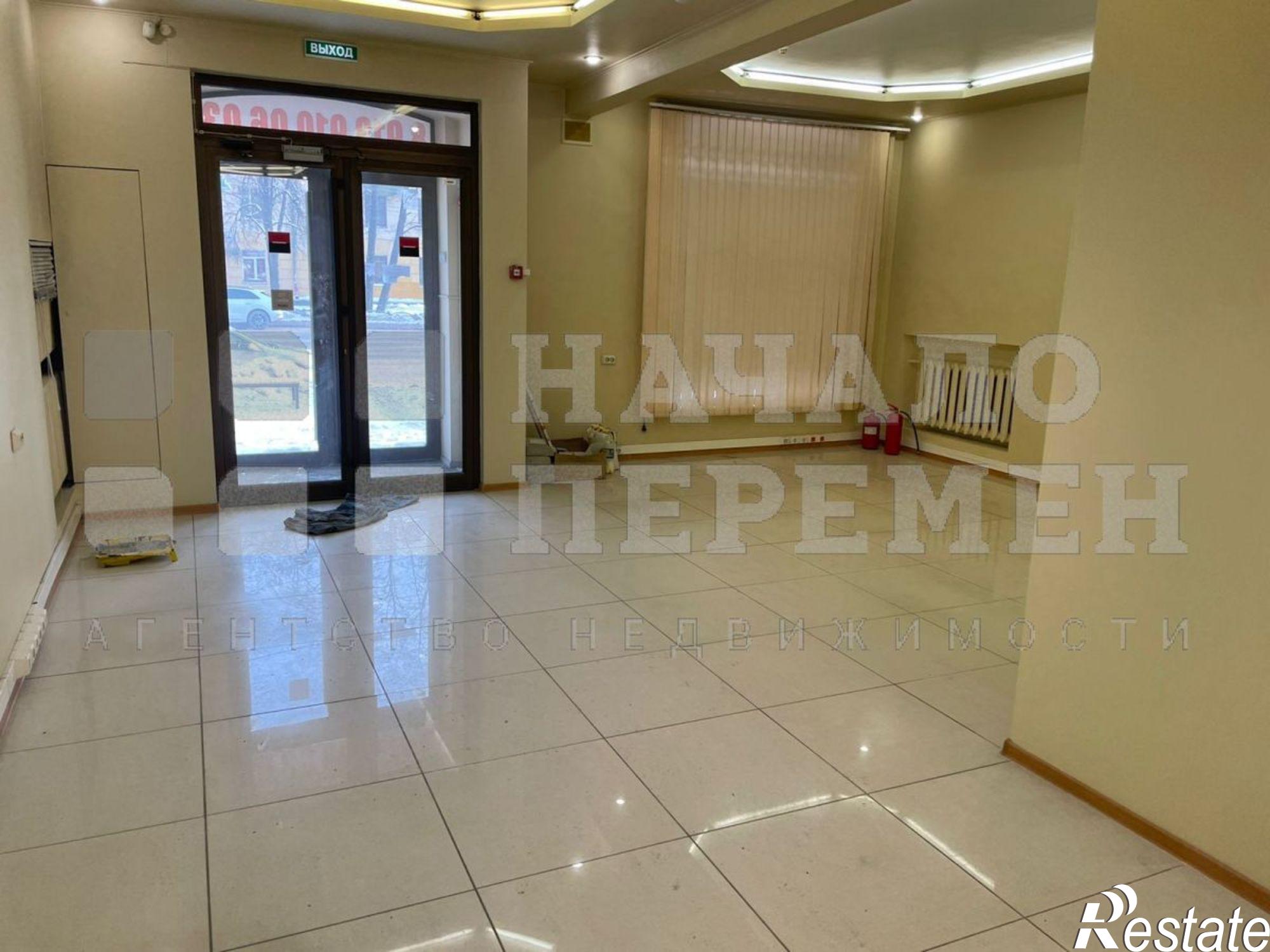 Сдать торговое помещение за 164 000 рублей на Богдана Хмельницкого ул, 39
