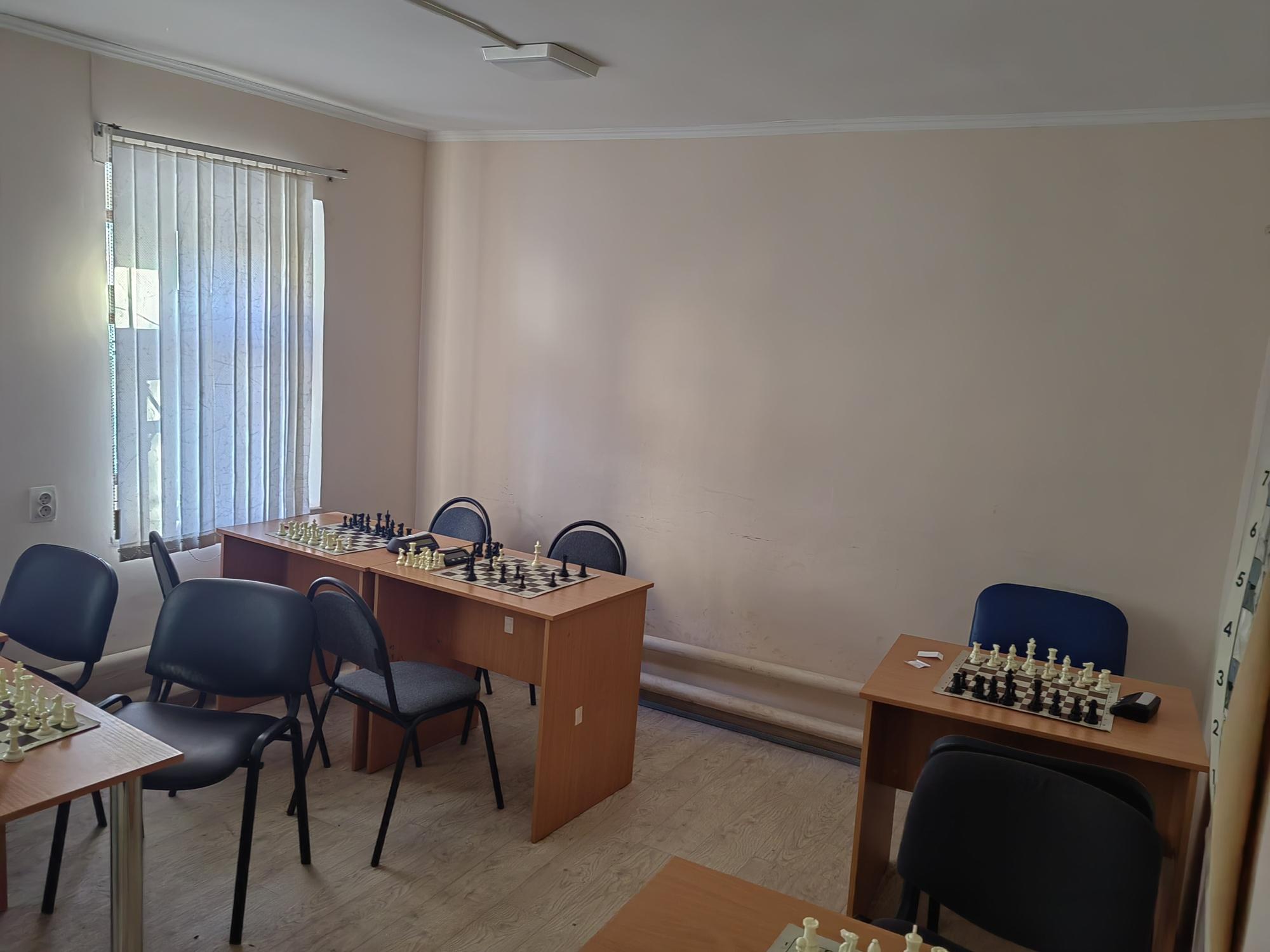 Купить помещение свободного назначения за 8 000 000 рублей на г. Астрахань, Кировский р-н, ул. Набережная 1 Мая, 108/ Челюскинцев, 89