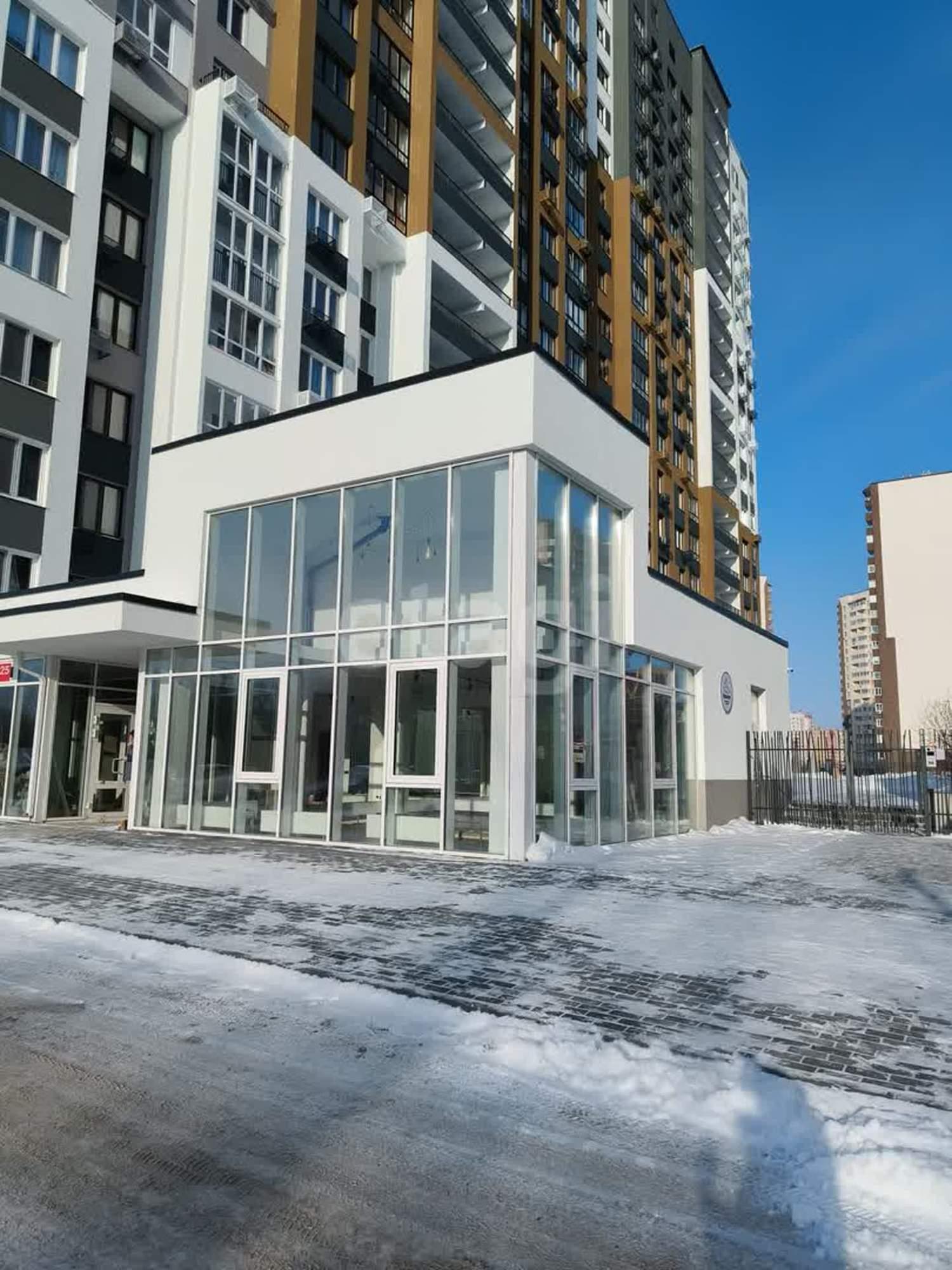 Купить торговое помещение за 52 000 000 рублей на Вадима Бованенко 4