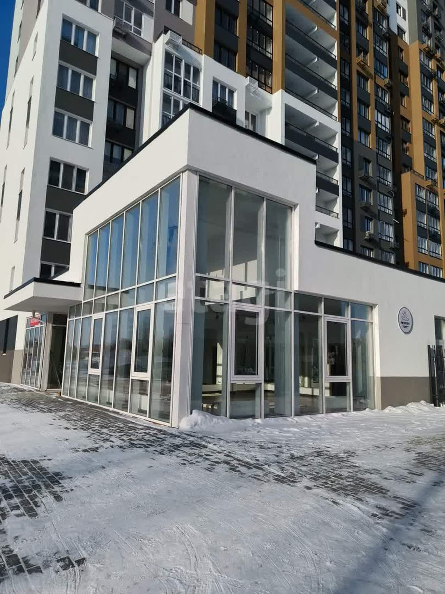 Купить торговое помещение за 52 000 000 рублей на Вадима Бованенко 4