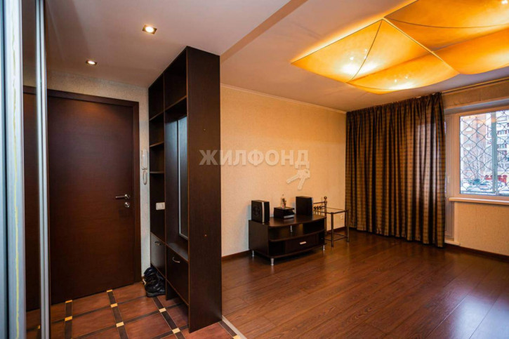2-комн квартира Запорожская улица, д.41