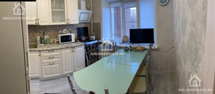 3-комн квартира Гагарина ул., 8