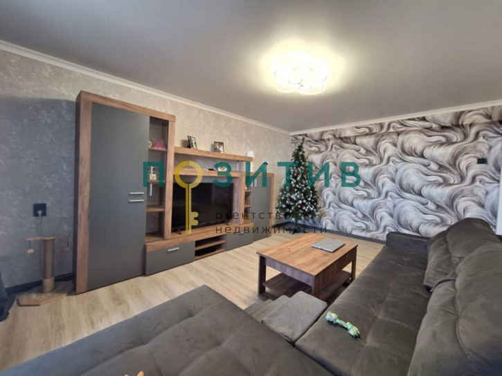 3-комн квартира Крайнего ул, 2