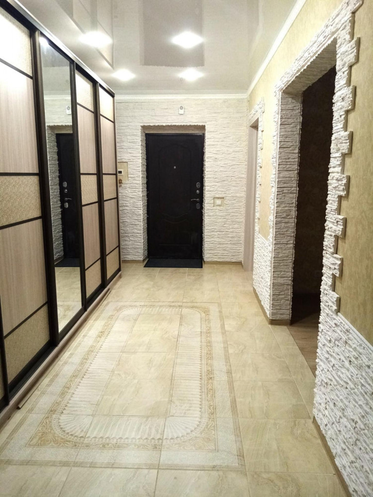 3-комн квартира Высотная улица, 12