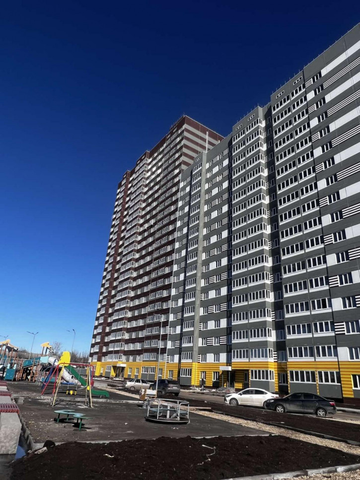 2-комн квартира улица Юркина, 8