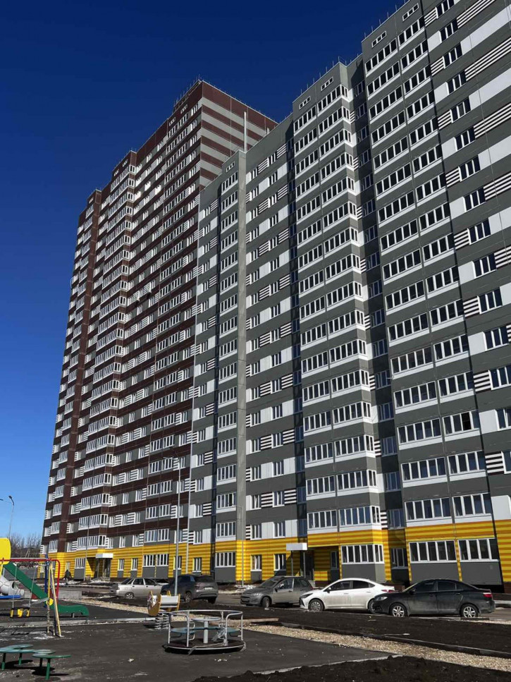 2-комн квартира улица Юркина, 8