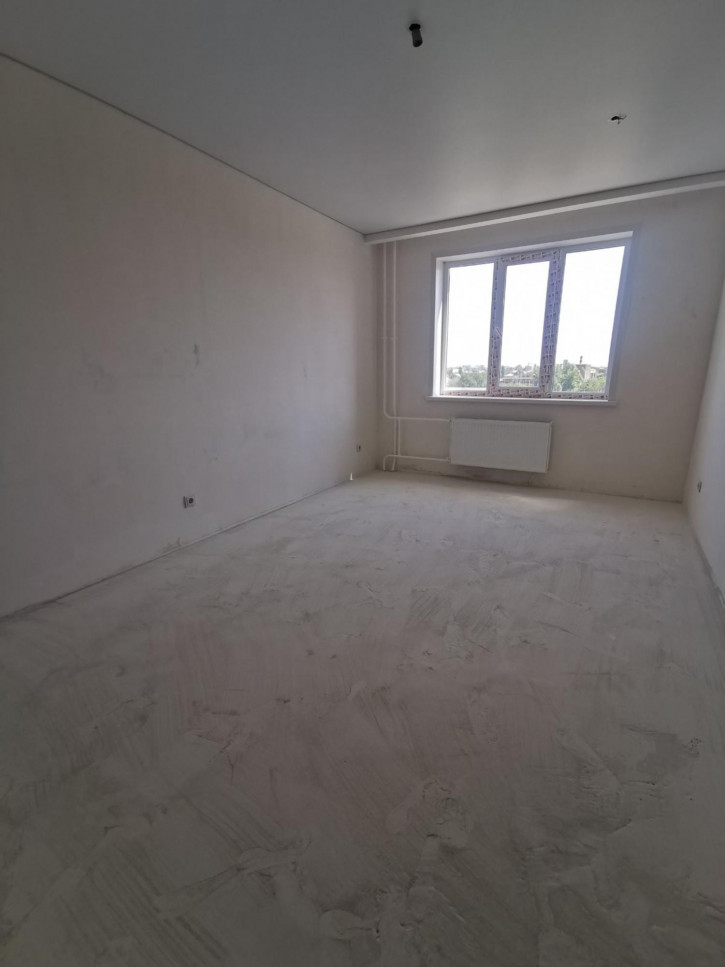3-комн квартира улица Юркина, 8