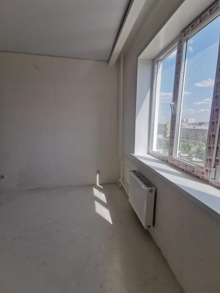 3-комн квартира улица Юркина, 8