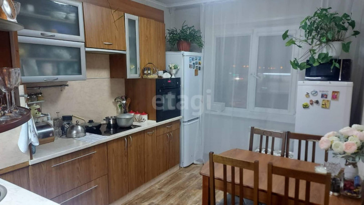 3-комн квартира Дианова, 30
