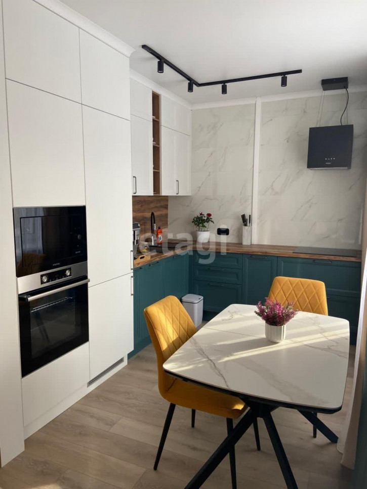 2-комн квартира Хохрякова, 32