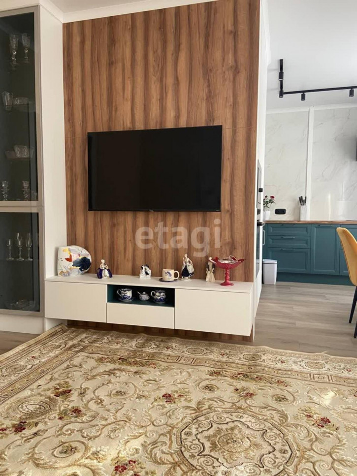 2-комн квартира Хохрякова, 32