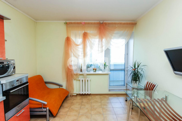 2-комн квартира Максима Горького, 3/2