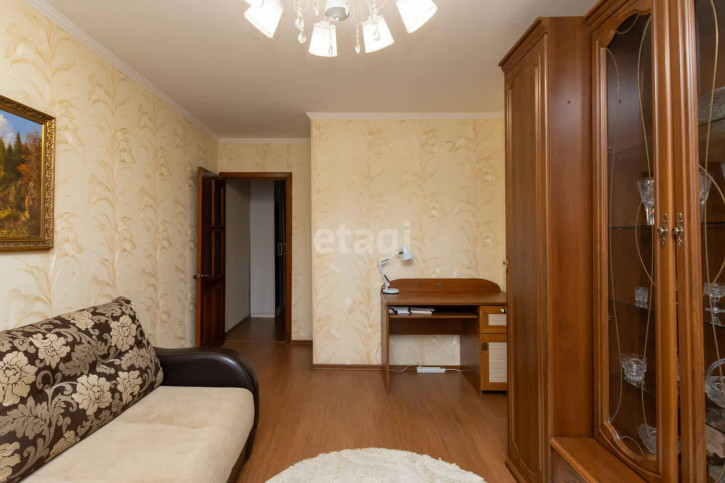 3-комн квартира Курская, 2