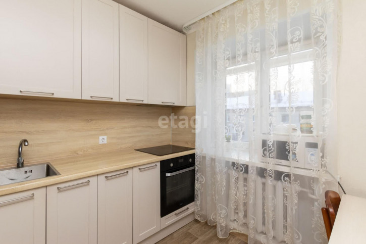 3-комн квартира Курская, 2