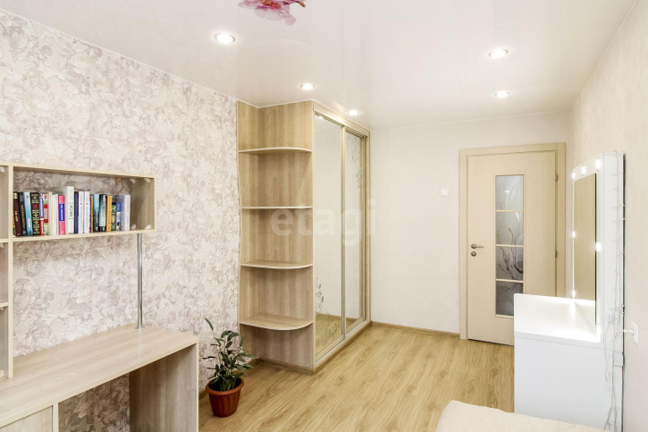 3-комн квартира Газовиков, 6