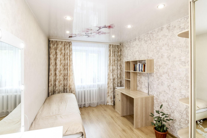 3-комн квартира Газовиков, 6
