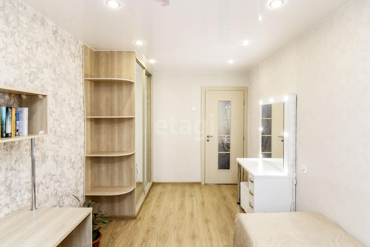 3-комн квартира Газовиков, 6