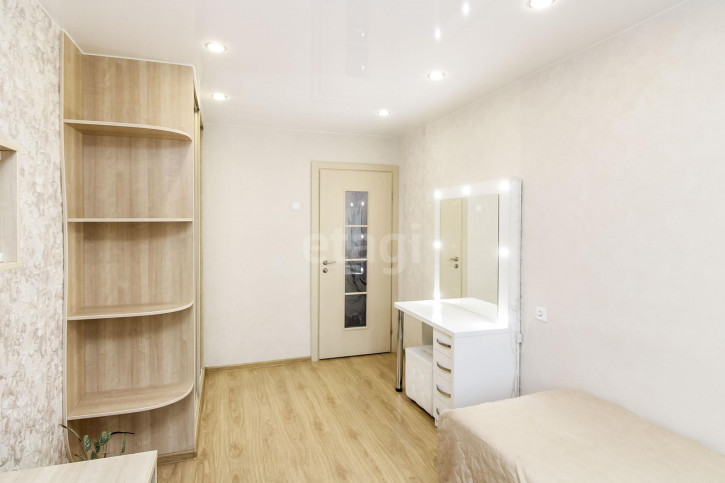 3-комн квартира Газовиков, 6