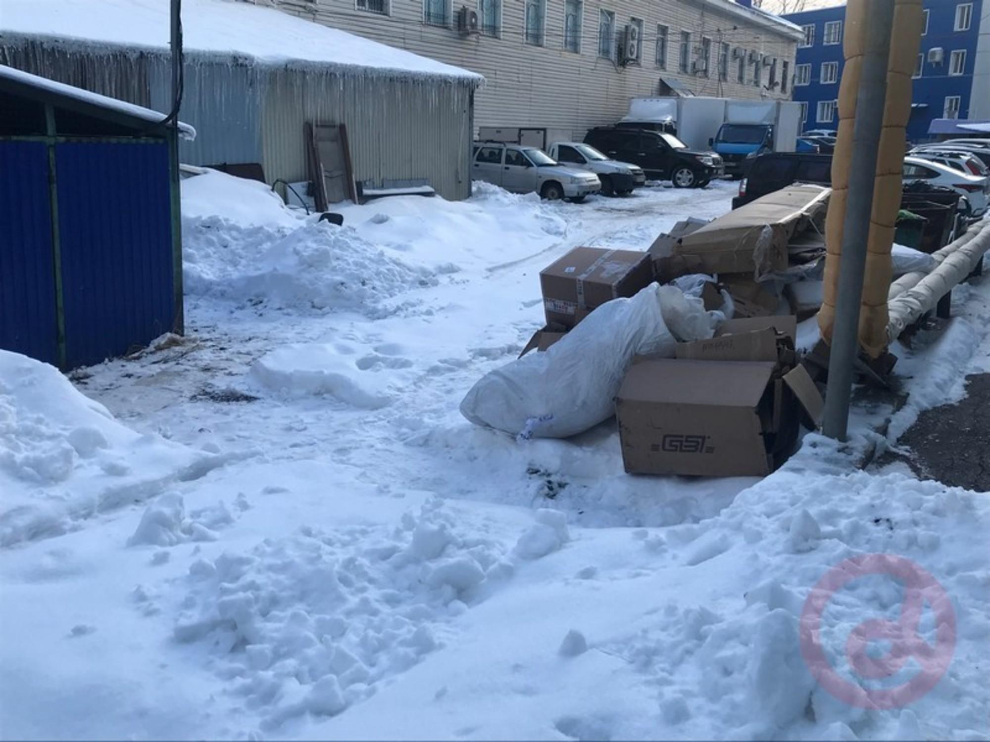 Сдать складское помещение за 100 000 рублей на Революционная улица