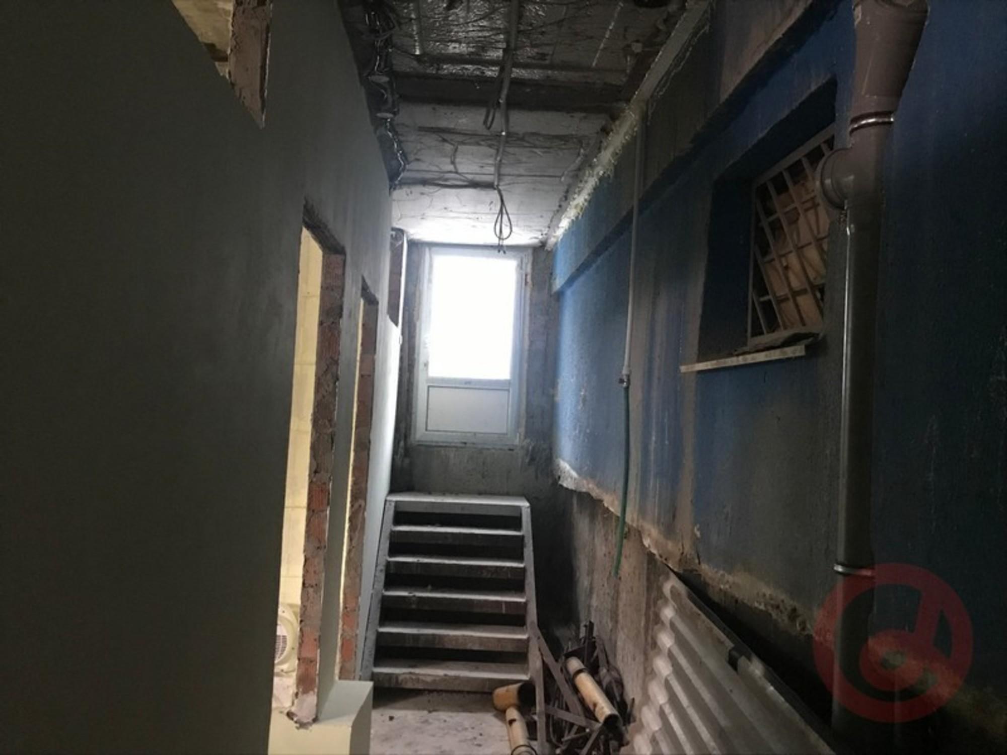 Сдать складское помещение за 100 000 рублей на Революционная улица