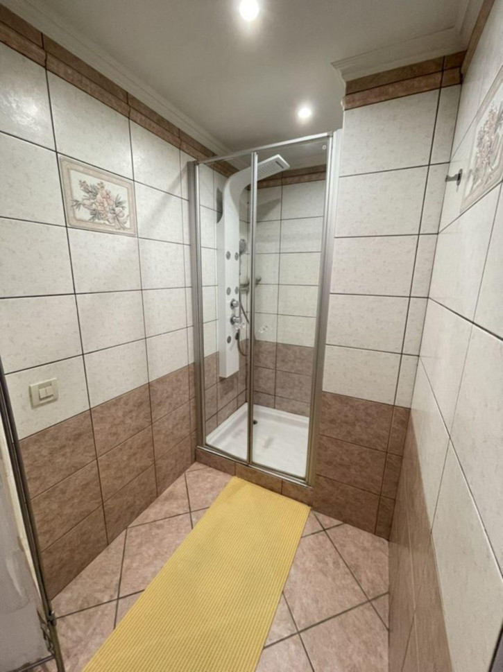 5-комн квартира Циолковского улица, 1А