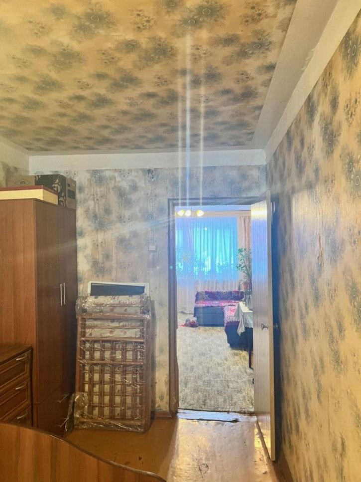 3-комн квартира Гвардейцев ул, 11