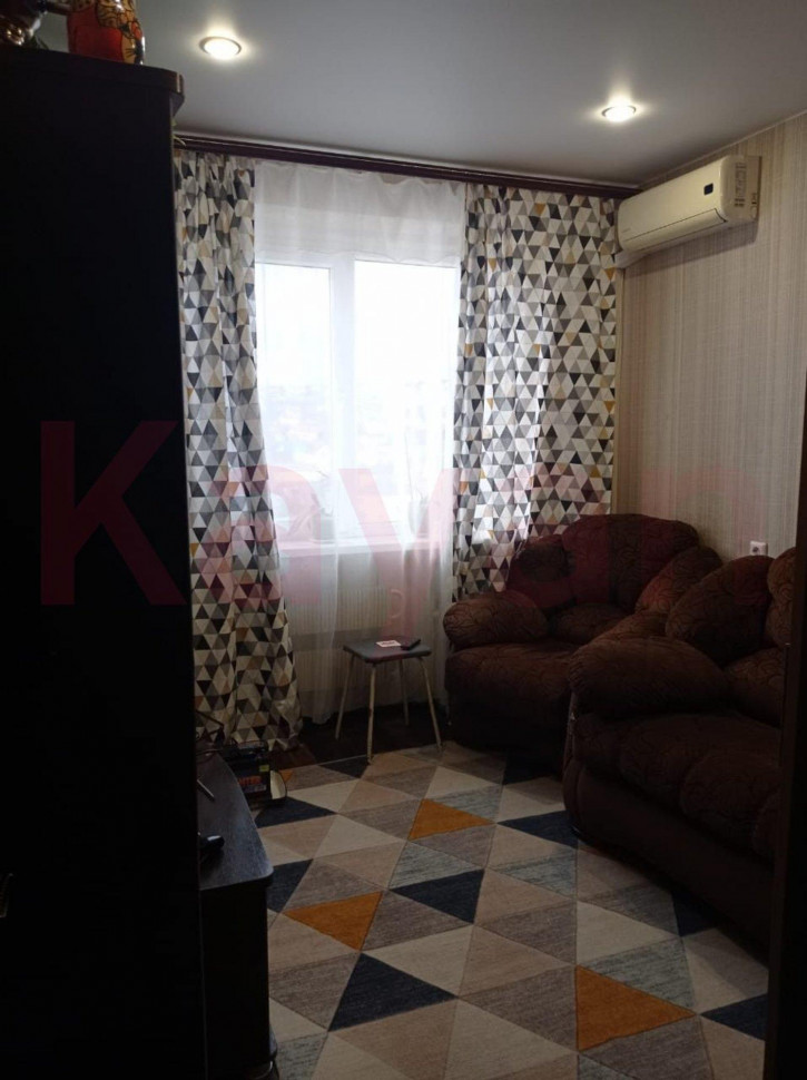 4-комн квартира Исаева ул.
