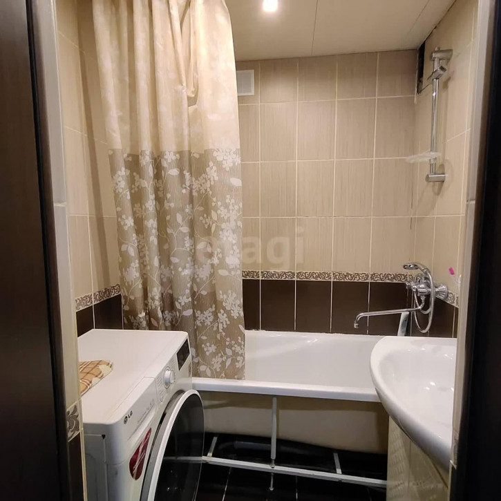 2-комн квартира улица Разина, 55