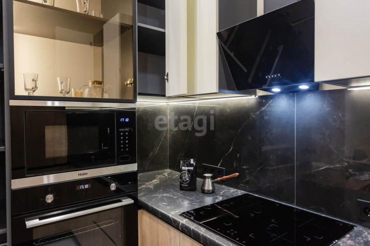 2-комн квартира Первооткрывателей, 10