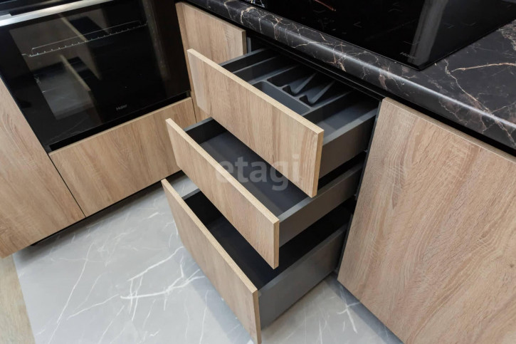 2-комн квартира Первооткрывателей, 10