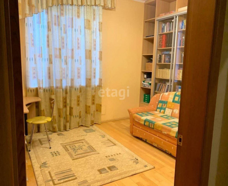 4-комн квартира Хохрякова, 10