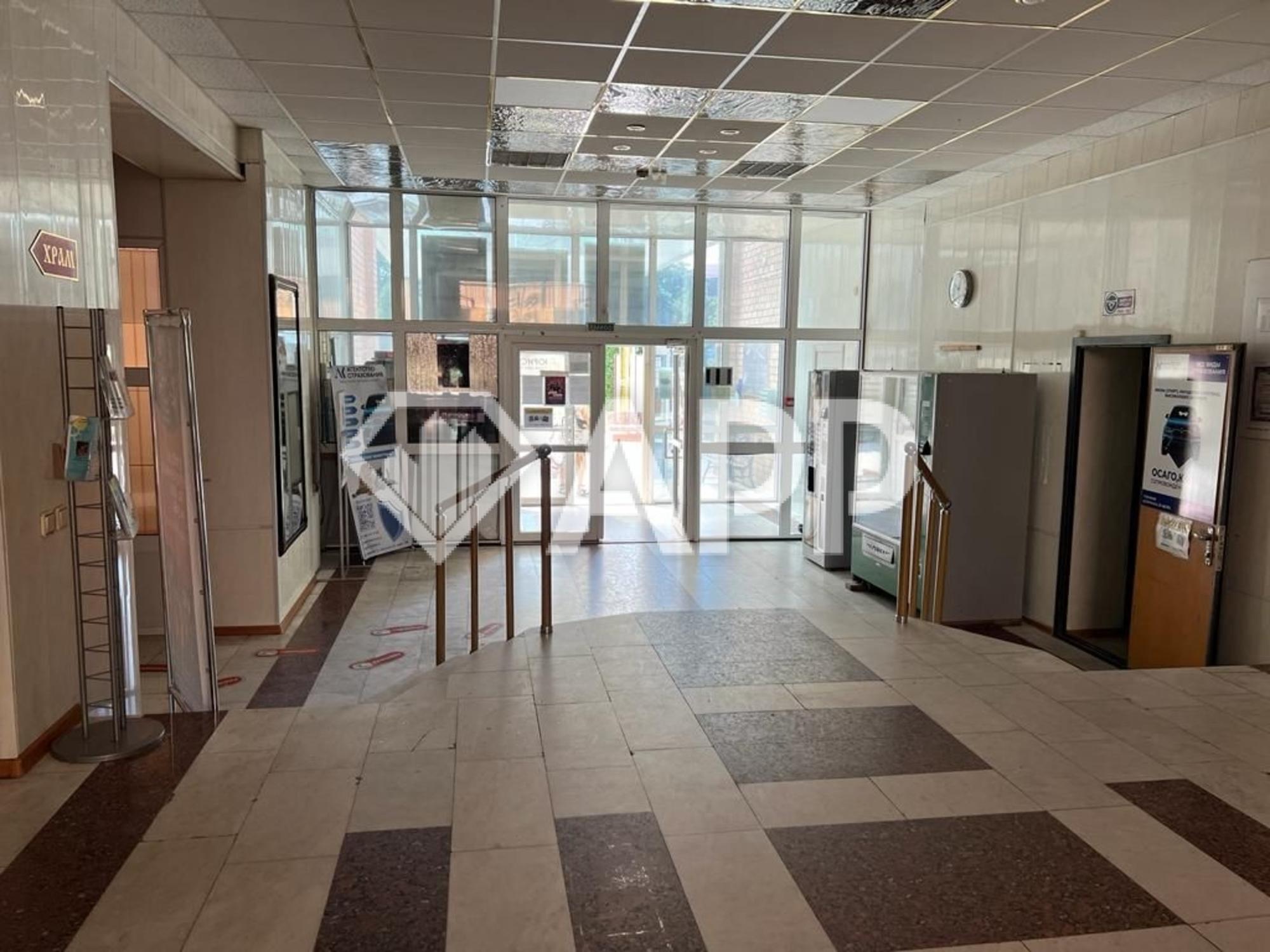 Купить помещение свободного назначения за 8 000 000 рублей на ул Энгельса, 25
