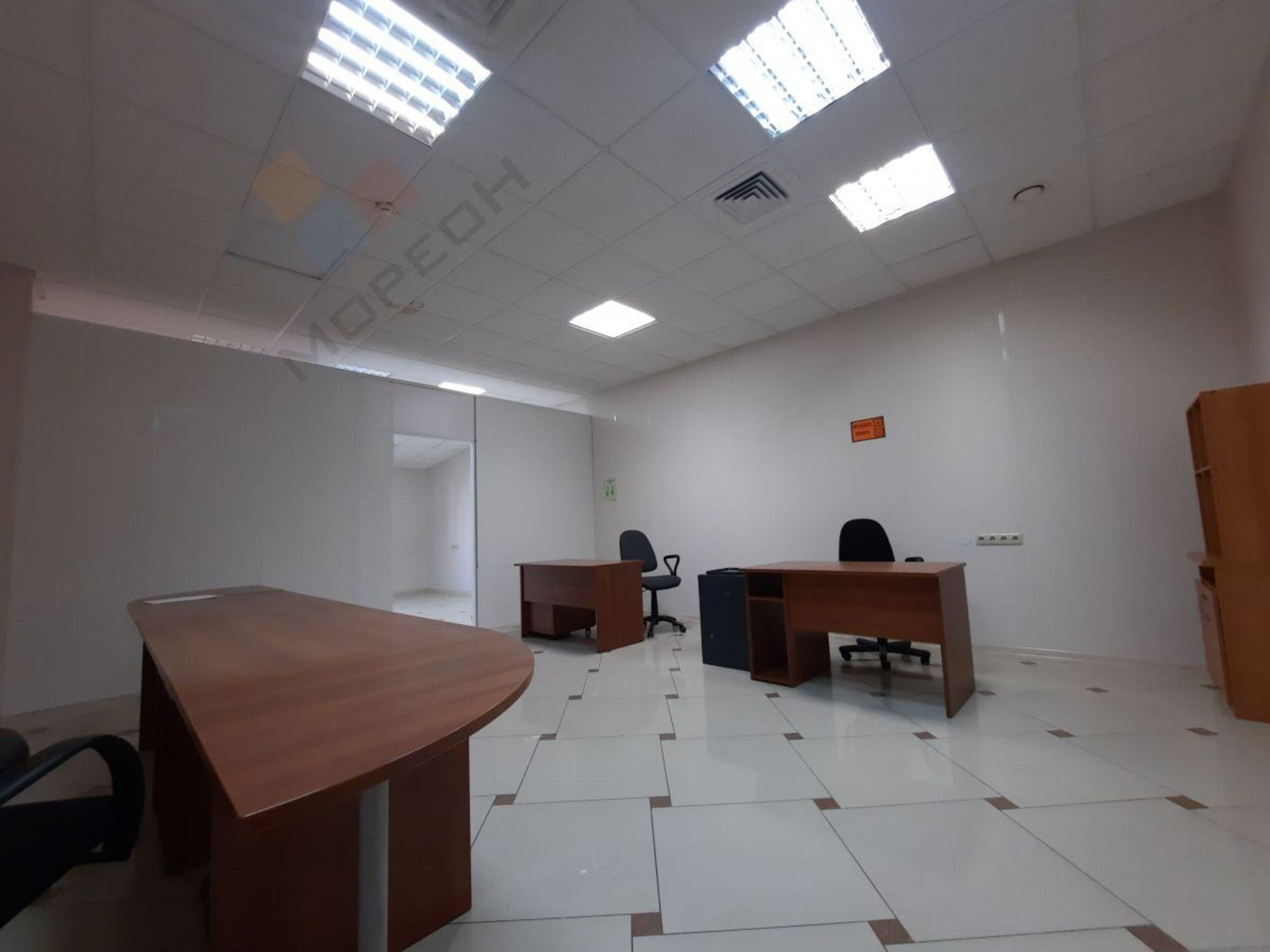 Сдать офис, помещение под офис за 65 880 рублей на Ялтинская ул, 33