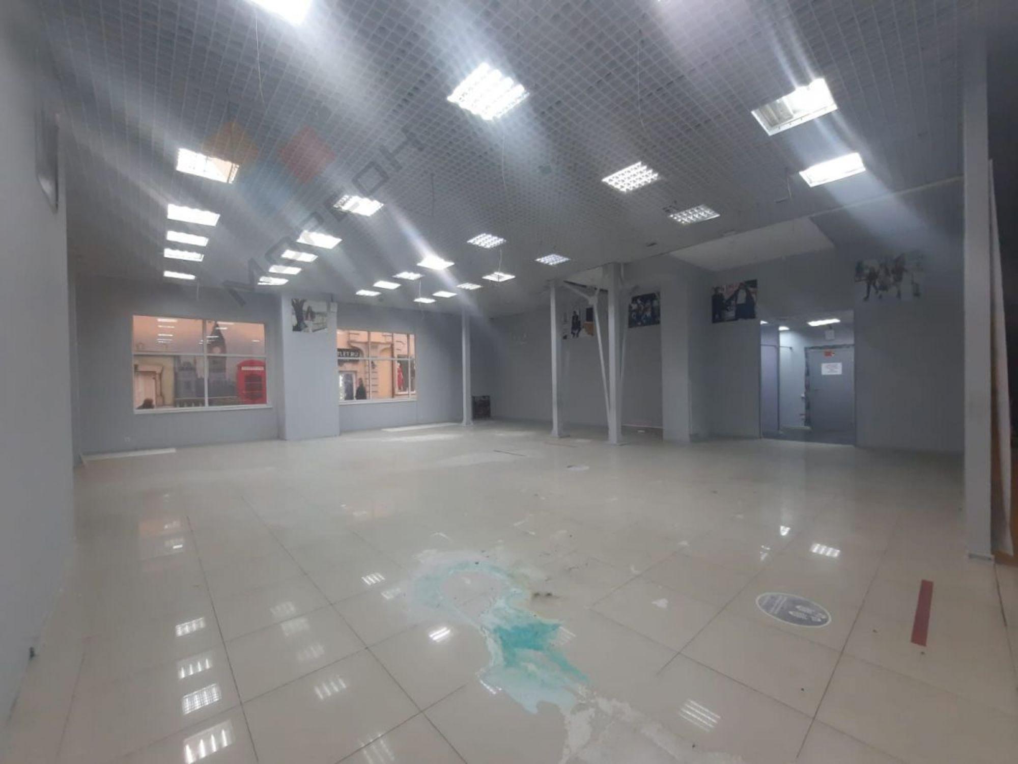 Сдать торговое помещение за 242 600 рублей на им. Стасова ул, 182/1