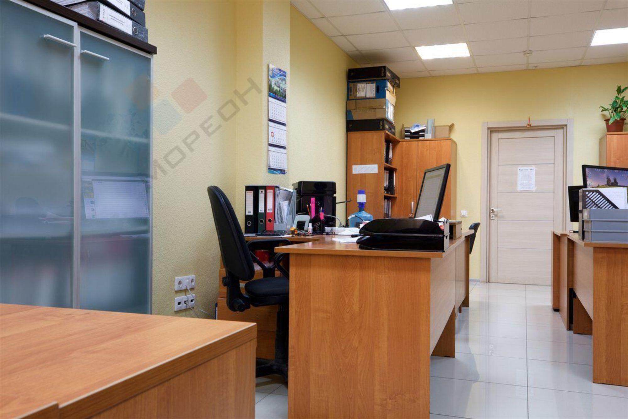 Купить офис, помещение под офис за 125 000 000 рублей на Кузнечная ул, д.6